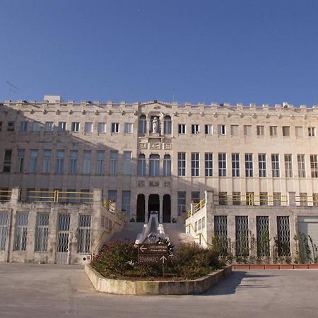 فندق Centro Di Spiritualita Madonna Della Nova أوستوني المظهر الخارجي الصورة